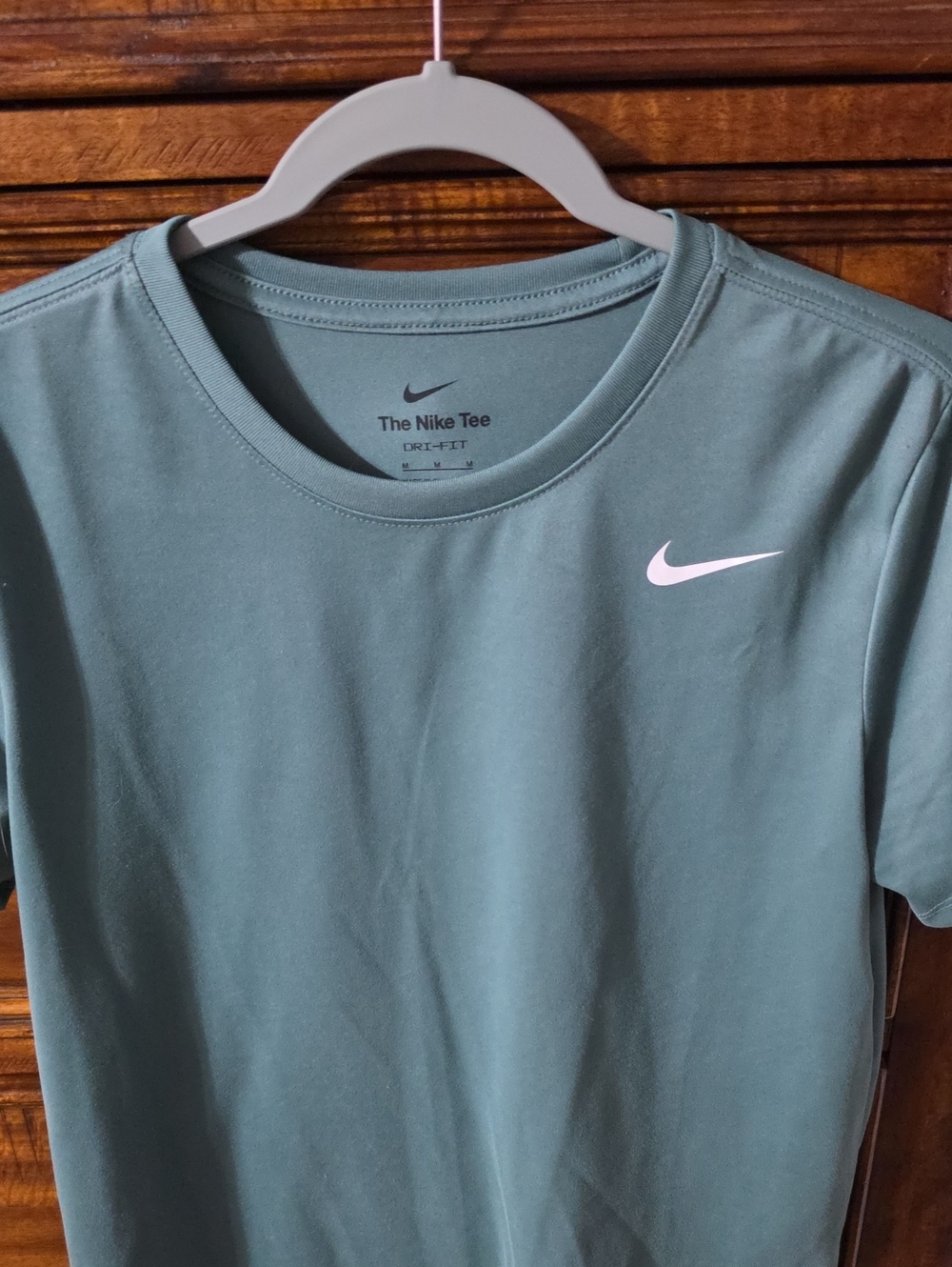 Nike- The Nike Tee, Sz Medium, Dri Fit! Green And Black - Picture 3 of 6
